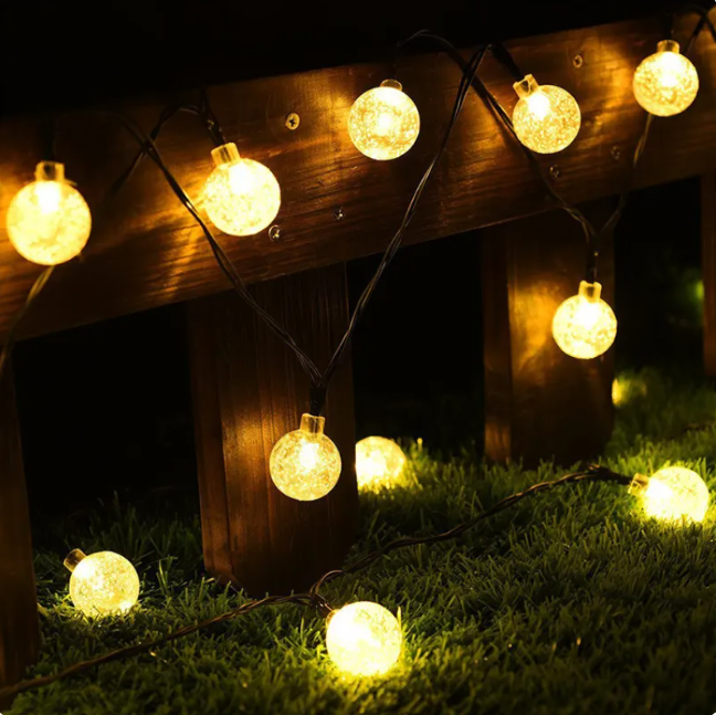 Solar LED Christmas Lantern – Festive outdoor lighting 🎄✨